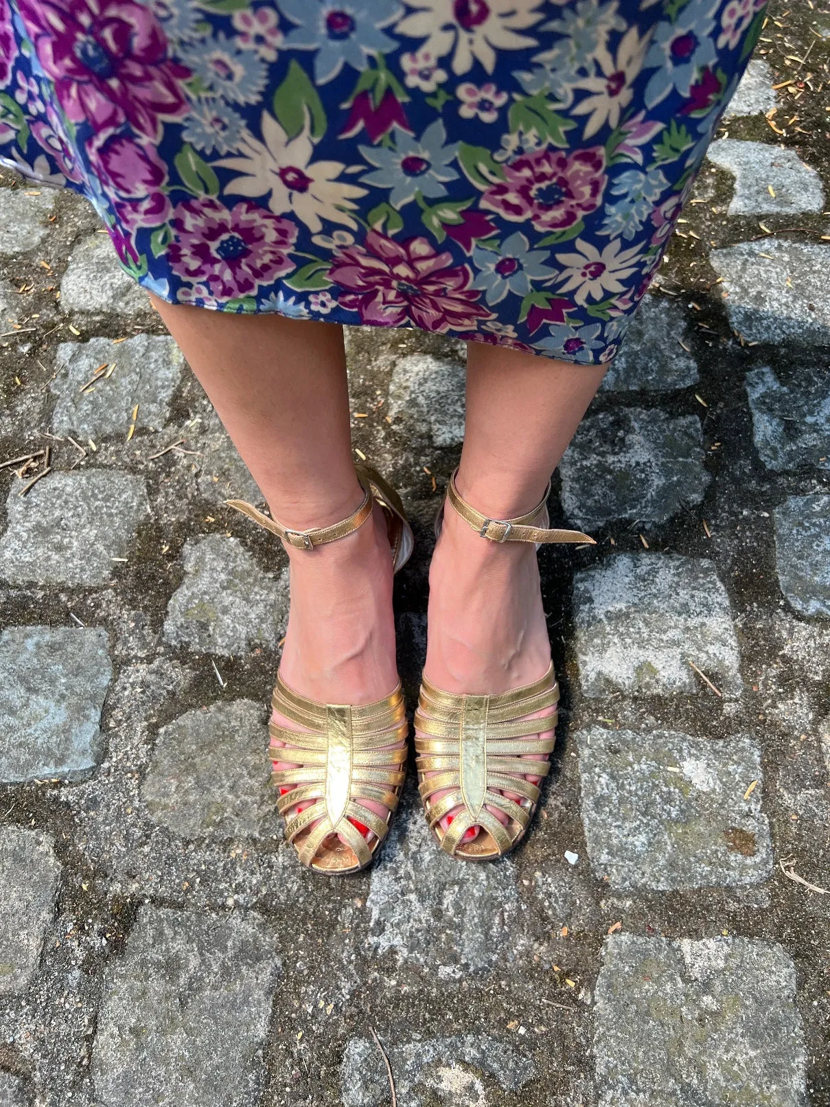 1930s Russell and Bromley Gold Low Wedge Sandal 39.5